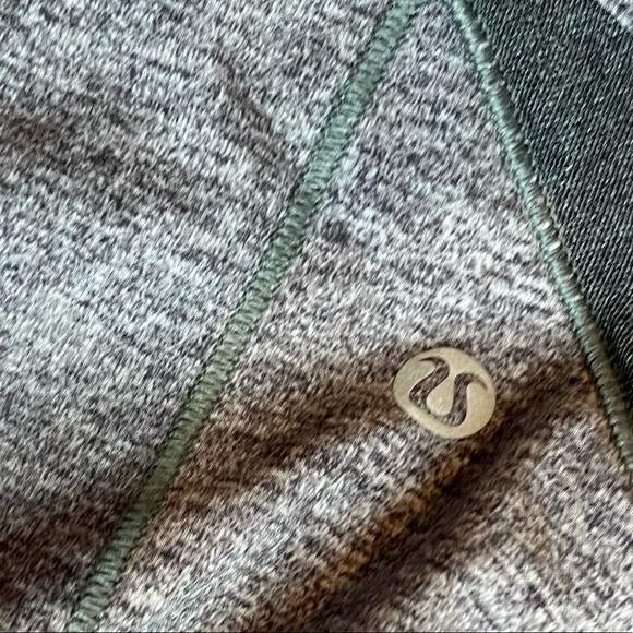 Lululemon Hottie Hot 2.5 Gray - Picture 5 of 5